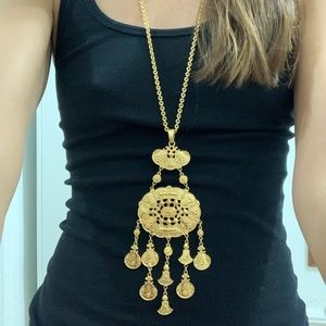 Gold Moroccan pendant necklace
